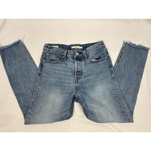 Levi's Wedgie Jeans Women 26 Straight High Rise Raw Hem Light Wash Denim